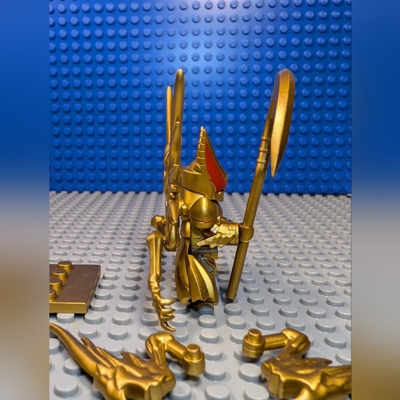 Batman- Gold Hellbat Minifigure Arkham Asylum Action Figure Building Block Toy - Picture 4 of 5